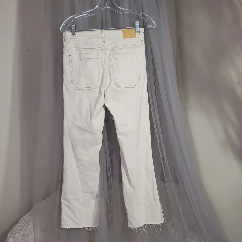 Zara Clean Girl Coastal Granddaughter Straight Leg Jeans Ecru Raw Hem Size 4